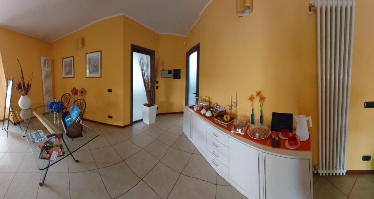 'L Sass Bed & Breakfast Borgomanero Eksteriør bilde